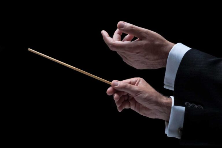Varinha Usada pelo Maestro: Significado e Importância na Regência