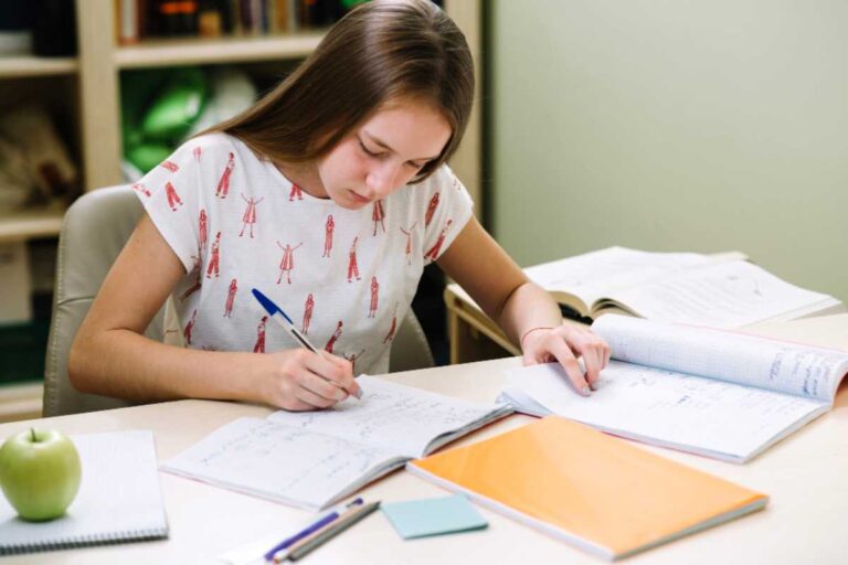Exercícios de Movimento Uniforme 9º Ano em PDF: Lista para Estudo