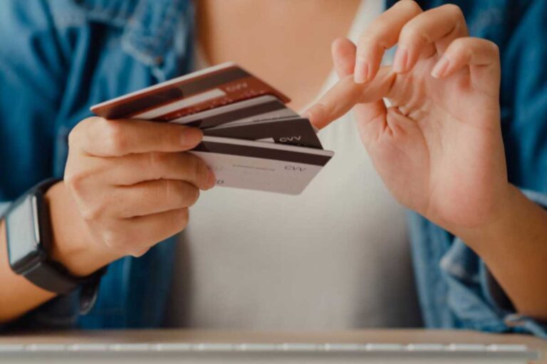 Como usar o cartão de crédito: sem se endividar